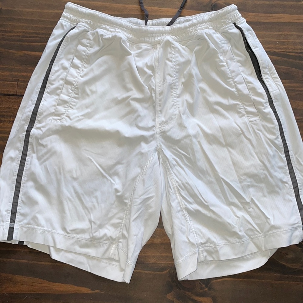 Mens lululemon athletic shorts size M
